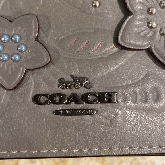 Coach Wallet on a Chain - Picture 2 of 8